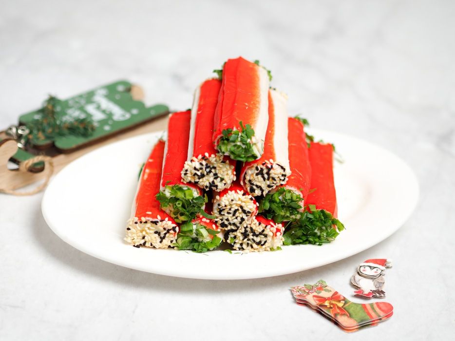 Невероятные крабовые рулетики: легкая закуска для любого случая