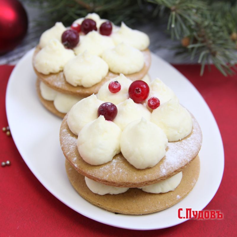 Медовое пирожное — атмосфера уюта и теплоты