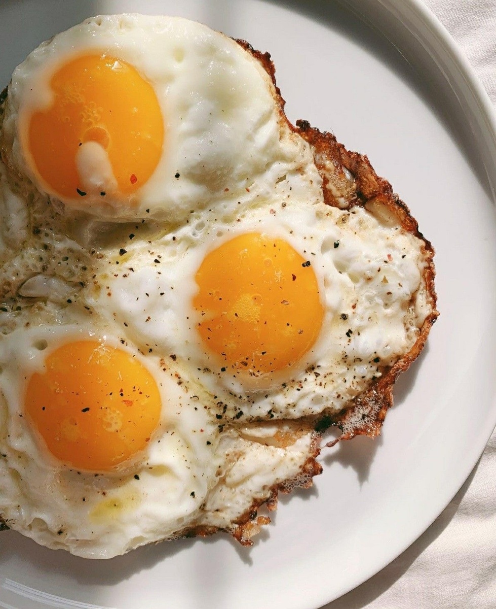Как приготовить идеальную яичницу без хлопот