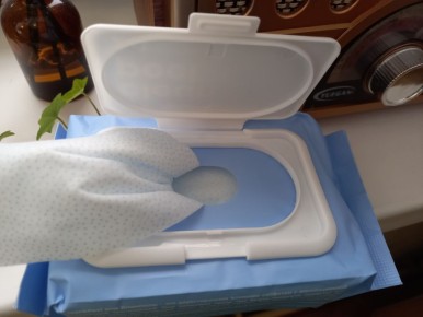 Уход за кожей после 40: стоит ли переплачивать за косметику?