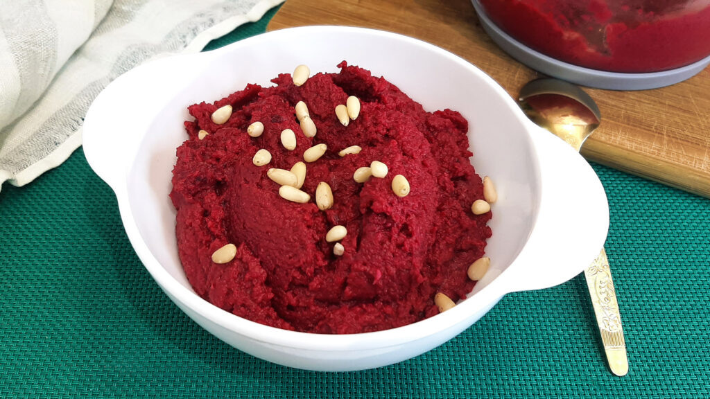 Свекольный хумус: неожиданный гастрономический опыт