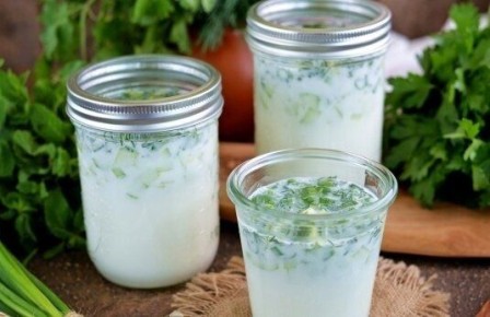 Освежающая армянская окрошка на мацони: идеальное летнее блюдо