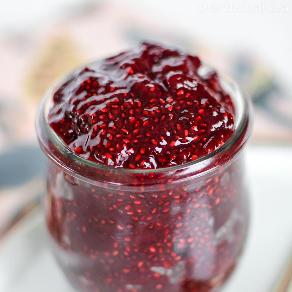 Нежный джем без сахара с семенами чиа за считанные минуты