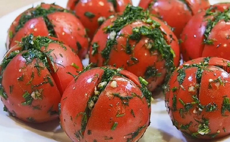 Маринованные помидоры: быстрое решение для любого стола