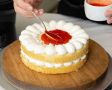 Как приготовить идеальный клубничный бисквитный торт: секреты и рецепт