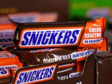 В Лондоне появляются батончики Snickers с русскоязычной упаковкой