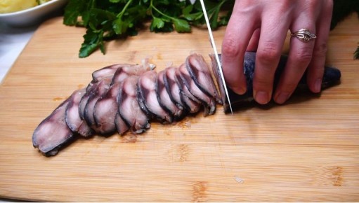 Секреты идеальной скумбрии: домашний рецепт, который покорит ваших гостей