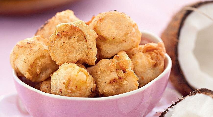Жареные бананы в кокосовой стружке