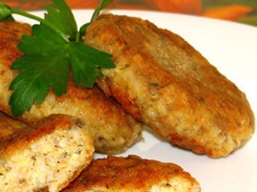 Невероятно вкусные рыбные биточки с рисом, которые вы можете приготовить за 30 минут
