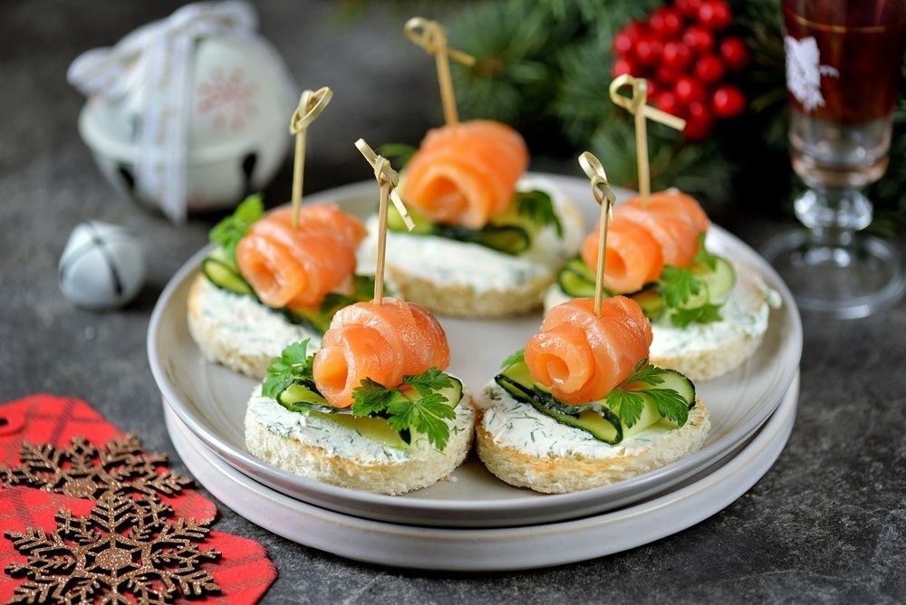 Идеи для легких закусок на новогодний стол: удивите гостей без лишних усилий