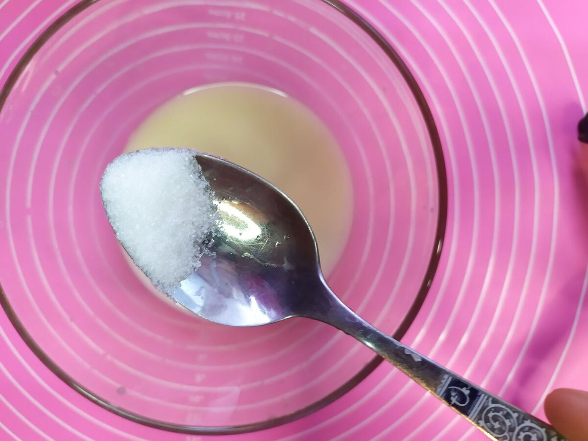 Пуховые пирожки с огуречным рассолом: вкусно и экономно