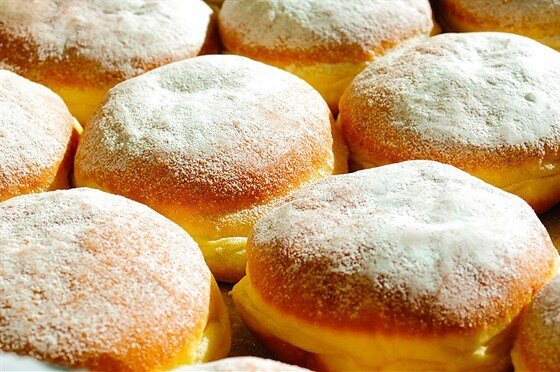 Нежные пончики из рикотты с ярким лимонным ароматом