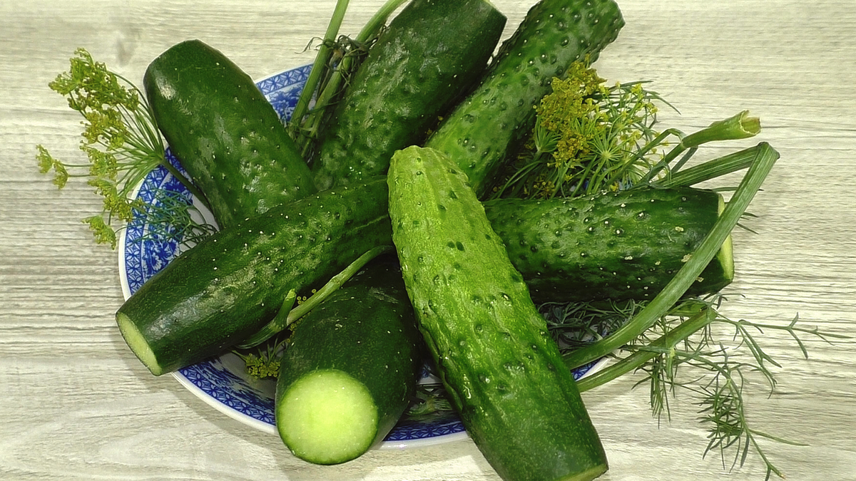 Как сохранить хрустящие огурцы: секреты успешной консервации