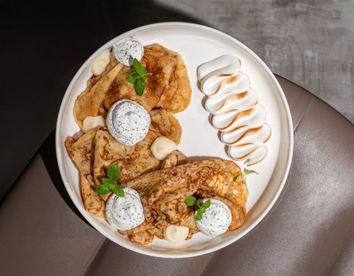 К масленичной неделе AMI CHAISE представил оригинальное меню с блинами