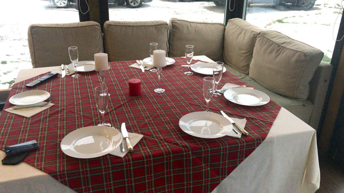 Как украсить новогодний стол: идеи и рецепты