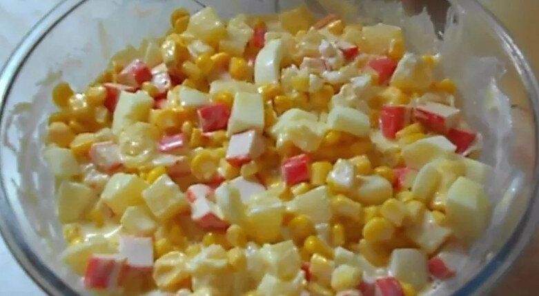 Пикантный Крабовый Салат с Ананасом