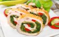 Нежный куриный рулет с зеленым овощами, который удивит ваших гостей