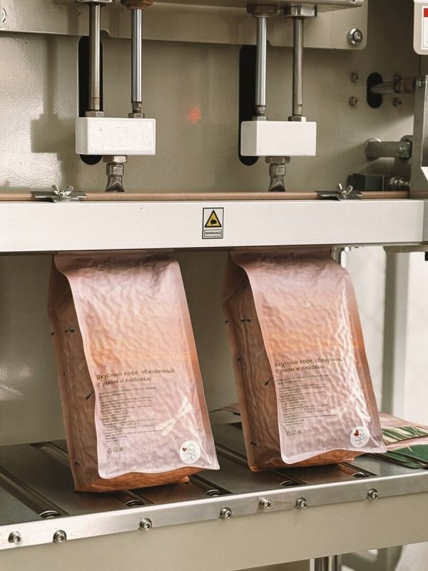 Как вакуум и азот помогают сохранить свежесть жареного кофе