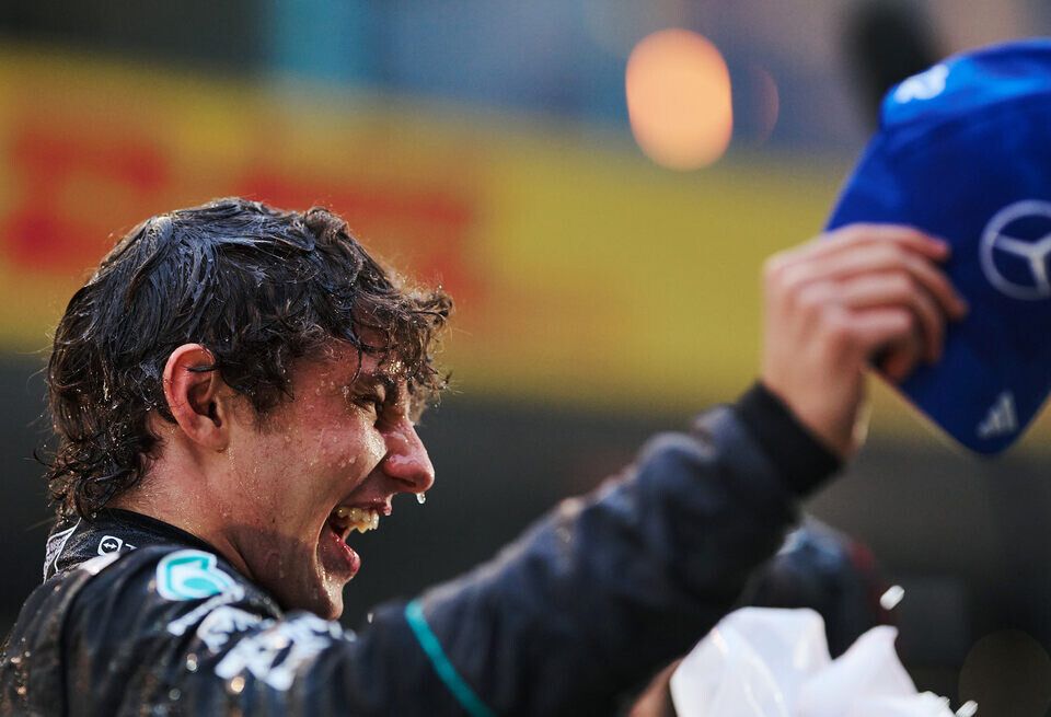 Трюки на трассе: Антонелли первой победы в Формуле 1