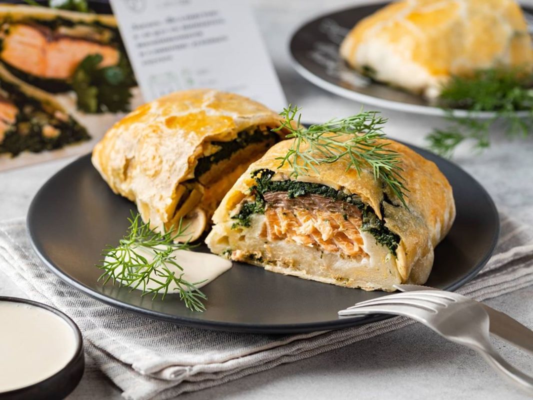 Нежный лосось Веллингтон: как приготовить вкусный ужин