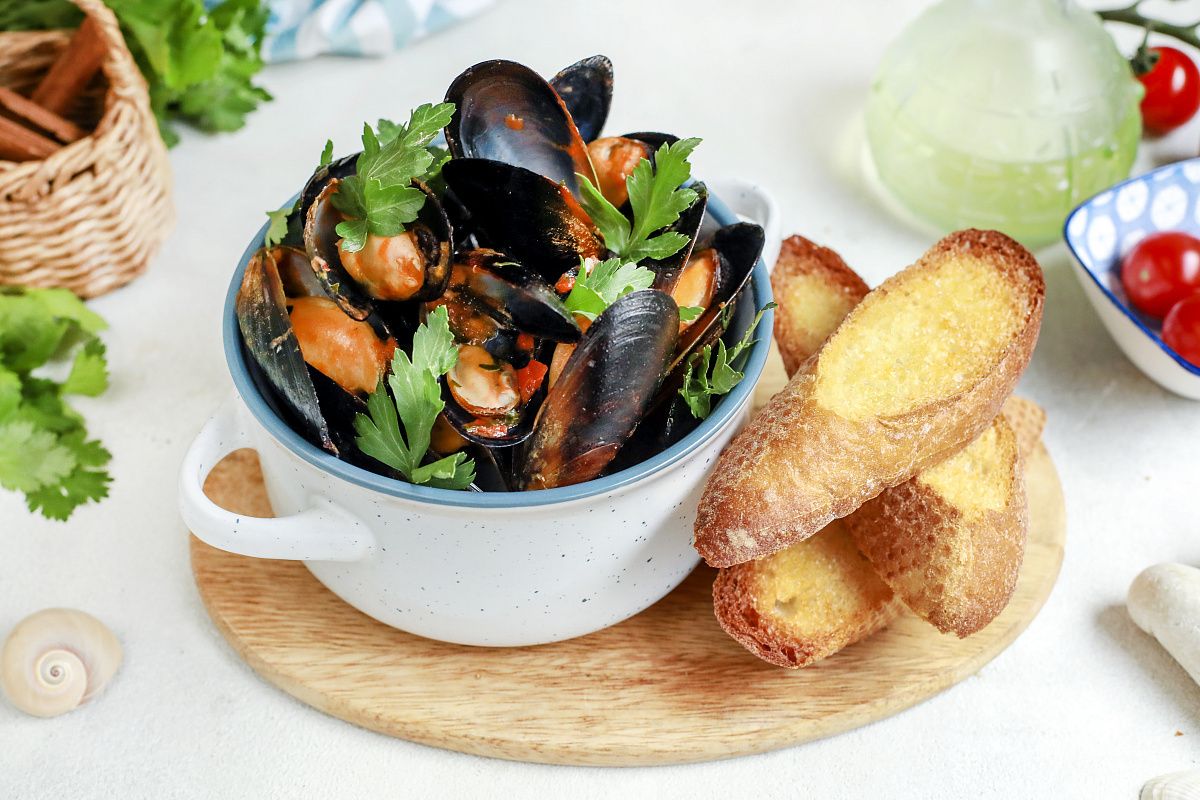 Морепродукты в соусе Том Ям: вкусное путешествие в мир восточной кухни