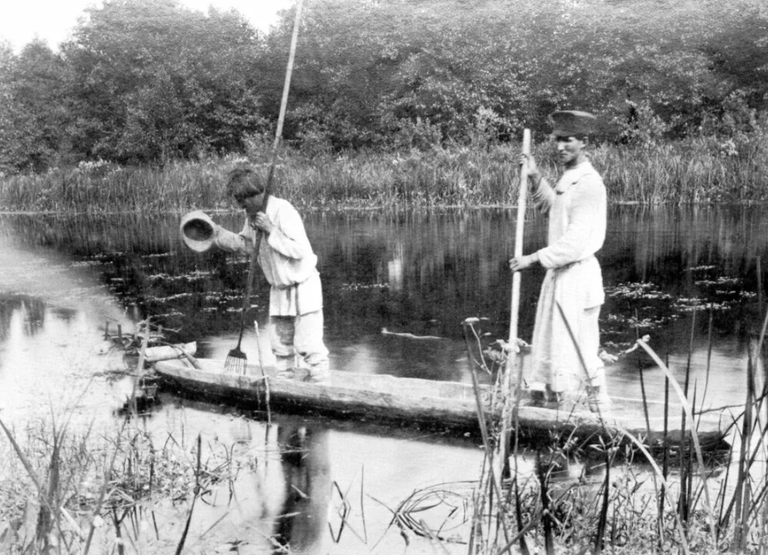 Как наши предки ловили рыбу: необычные методы рыбалки