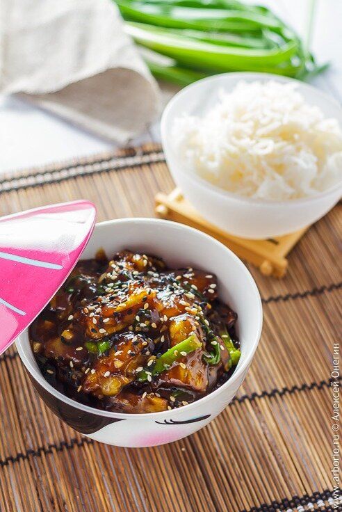 Непревзойденные баклажаны в соусе с чесноком