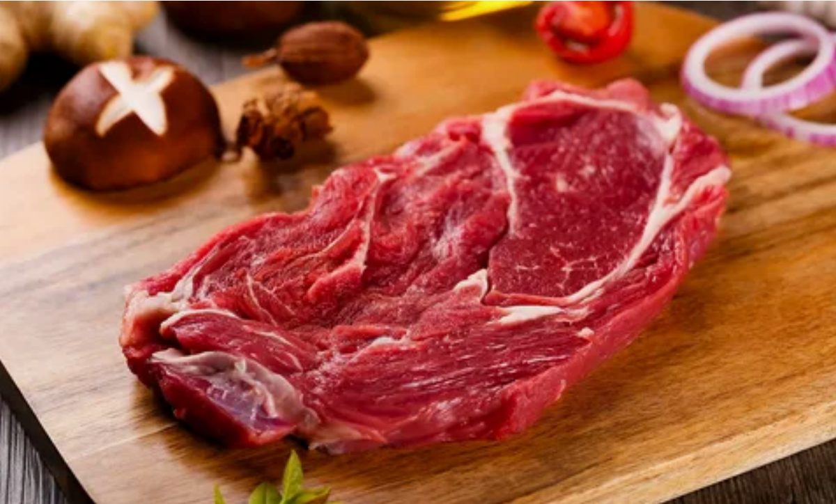 Как правильно обрабатывать мясо: советы для вашей безопасности на кухне
