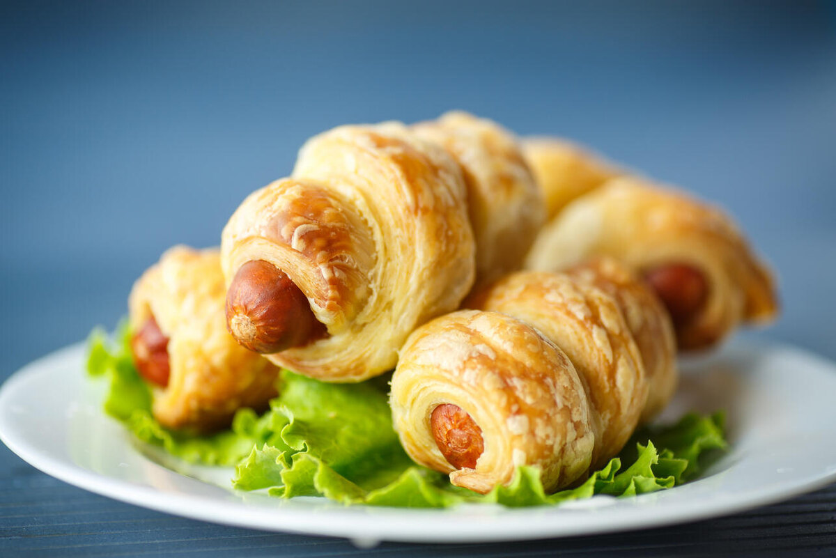 Сосиски в тесте: готовим быстро и просто