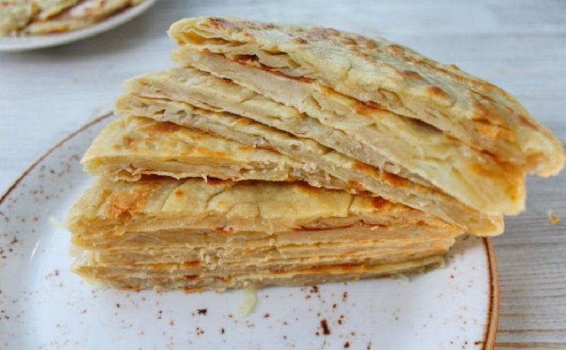 Лепешки из слоев: быстрый завтрак с восточной ноткой