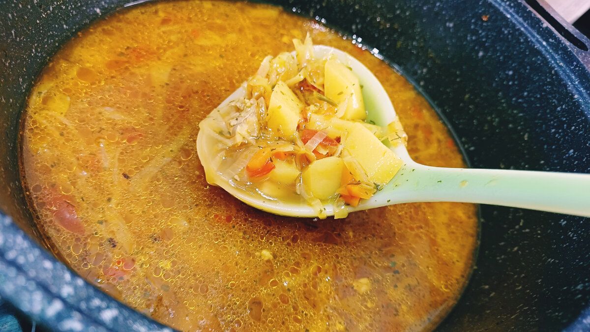 Летние щи с капустой: быстро и вкусно