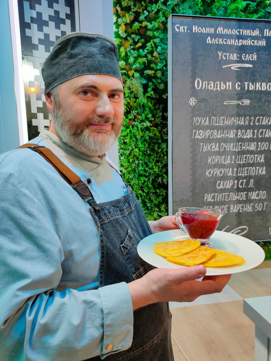 Оладьи с тыквой: яркий завтрак для долгих осенних дней