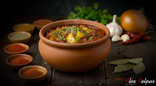 Лобио с помидорами: от летней свежести до зимней насыщенности