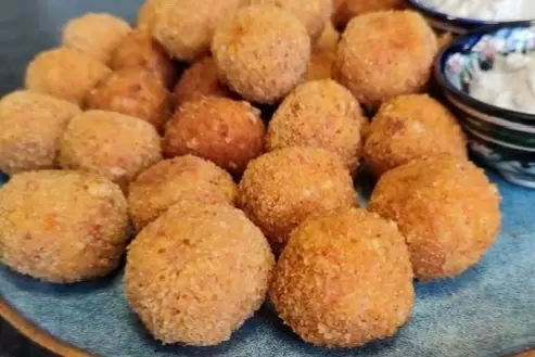 Нежные крабовые шарики: идеальная закуска для любого мероприятия