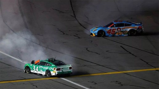 Надеясь на компромисс, NASCAR, «23XI» и «Front Row» завершили медиацию без результата