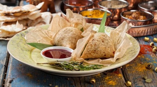 Вкусный мир ведж самос: индийские пирожки с овощами