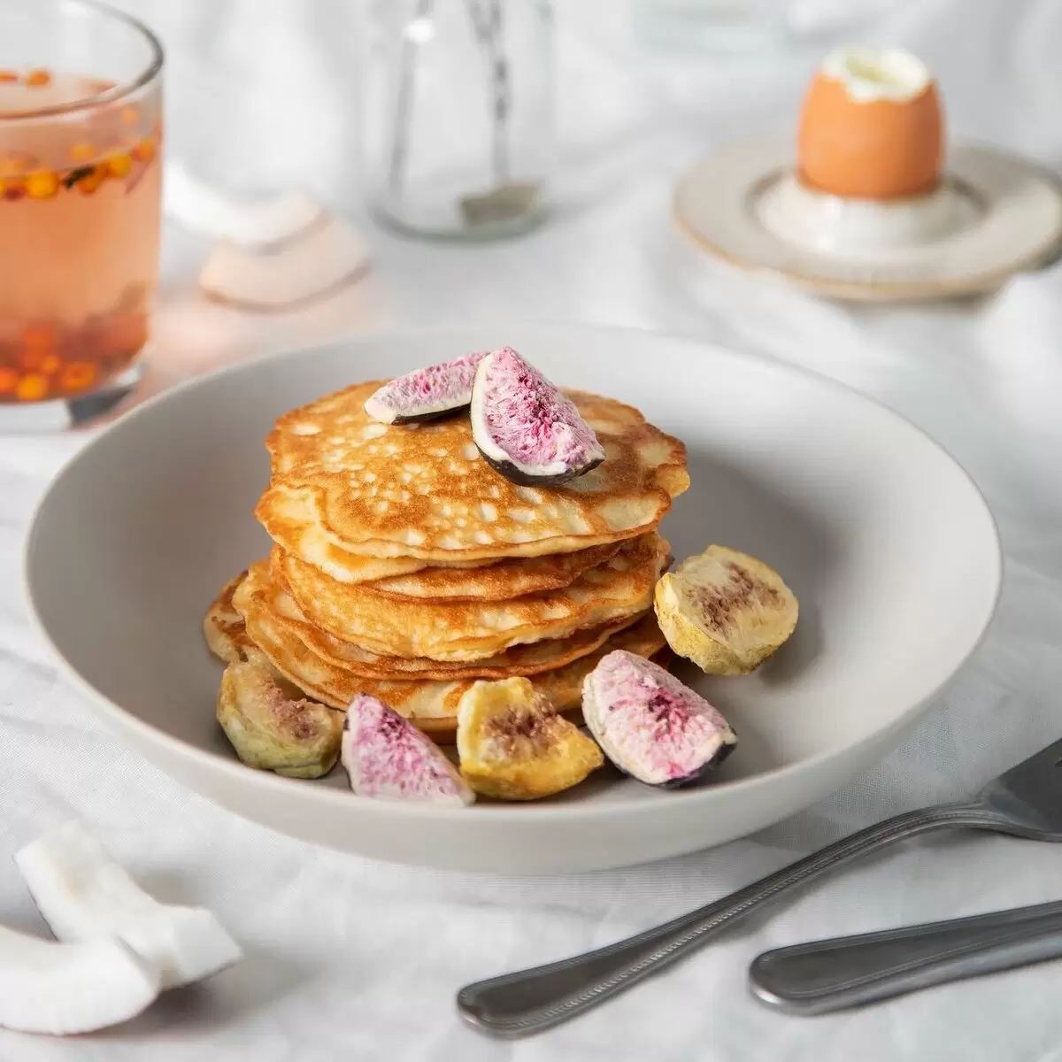 Пушистые миндальные оладьи на кокосовом молоке