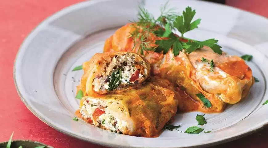 Нежные овощные голубцы с киноа и фетой