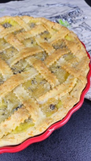 Невероятный пирог с картофелем и сыром: просто, быстро и вкусно!