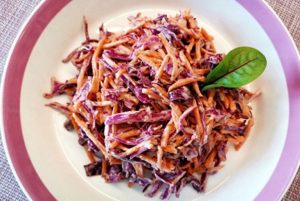 Капустный салат с яркими акцентами