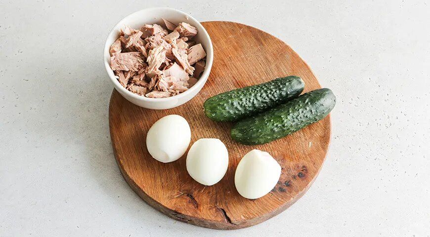 Легкий и вкусный салат с тунцом: идеальное сочетание свежести и питательности