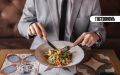Как удивить мужчин на праздничном столе: оригинальные салаты для 23 февраля