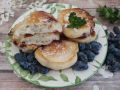 Летние оладьи с жимолостью: нежность и вкусный сюрприз